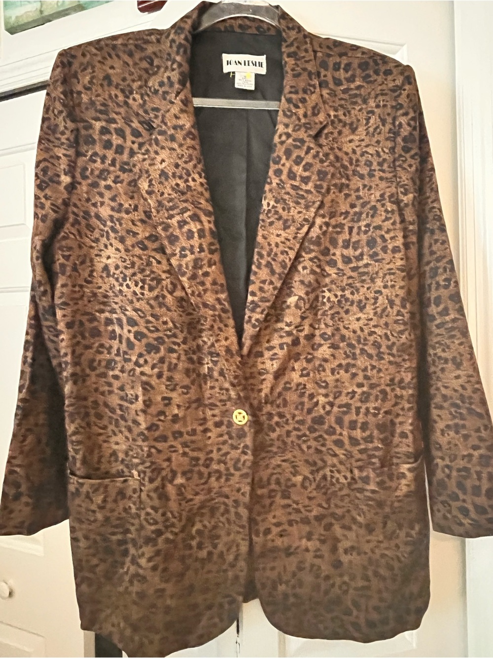 Joan Leslie Women’s Leopard Print Blazer